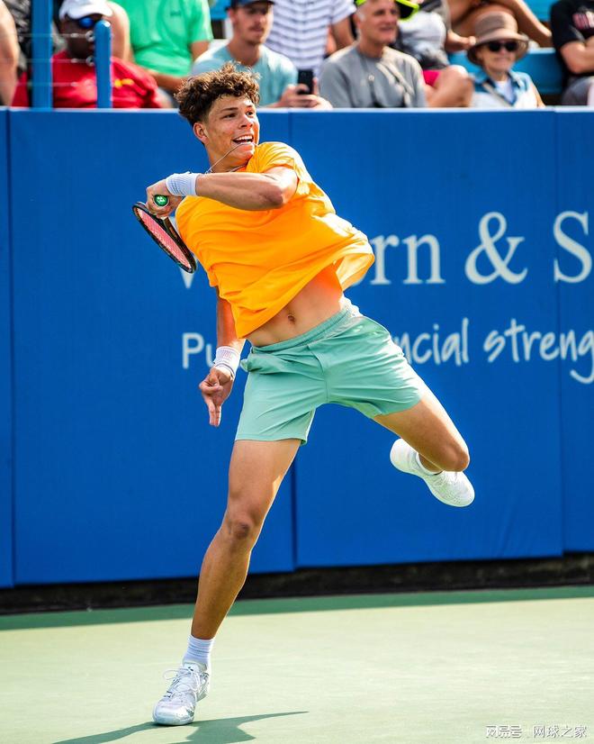 疑给泰山队 疑给泰山队